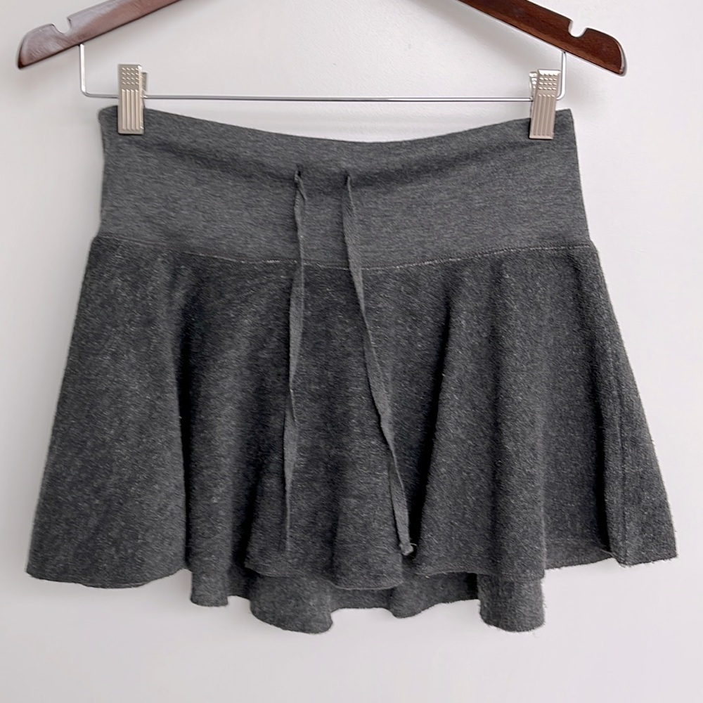 Vintage Y2K Derek Heart terry cloth grey mini skirt - Size Medium